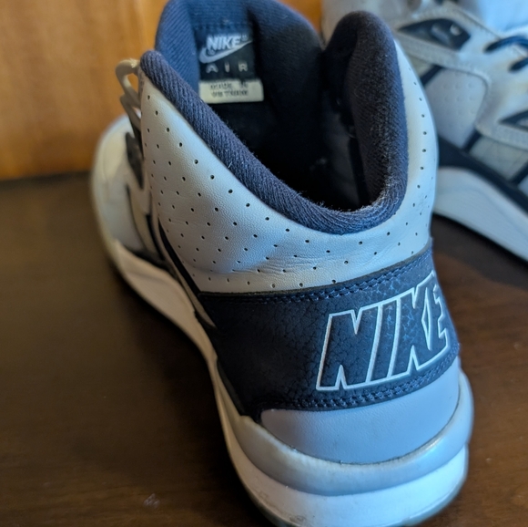 Nike Air Trainer SC Highs - Georgetown Colors - Picture 3 of 10